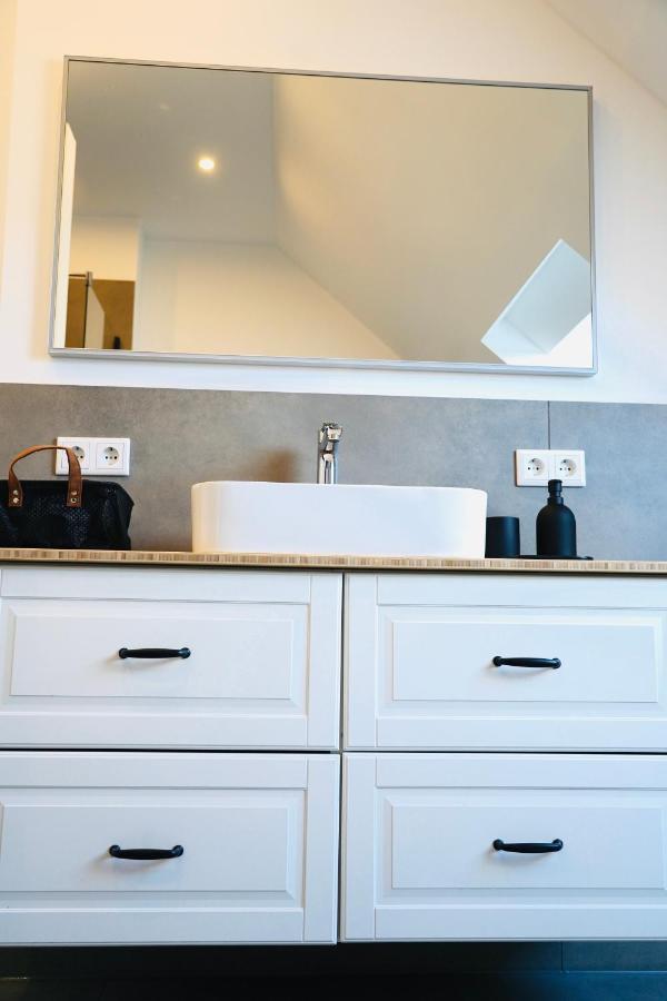 Luxurioese Maisonette Wohnung Im Szenenviertel 부퍼탈 외부 사진